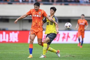开云新版-【中超前瞻】粤鲁上演榜首对决 蒿俊闵或迎武汉首秀