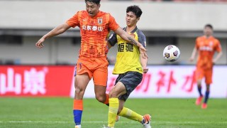 开云新版-【中超前瞻】粤鲁上演榜首对决 蒿俊闵或迎武汉首秀