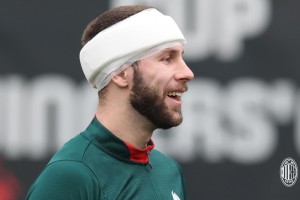 开云在哪里下载-帕夫洛维奇伤愈后首次参加米兰集体训练|AC米兰|拉扎尔-帕夫洛维奇|ac米兰|受伤_新浪体育_新浪新闻