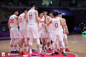 中国男篮已启程回国 抵达海口后原地解散 教练组将总结此次亚洲杯 中国男篮已启程回国 抵达海口后原地解散 教练组将总结此次亚洲杯