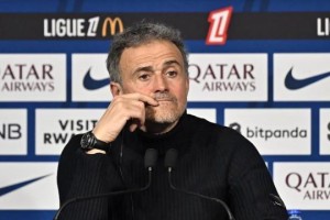 开云下载-恩里克：30多射门输球不公平，不会给阿尔特塔提示