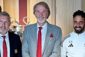 “将相争”，曼联混乱根源|威尔|阿莫林|考克斯|滕哈赫|足球总监_新浪体育_新浪新闻