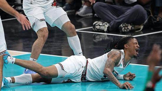 1745587801742010247.jpg Ja_Morant_injury_1745556929958_1745556930177.jpg